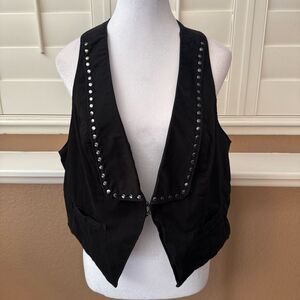 Y2K Torrid Women's Size 1X Studded Faux Suede Vest Black Dark Western Grunge